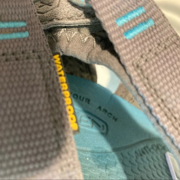 KEEN Sz 9 Anti-Odour Anatomic Footbed Waterproof Bungee Closure Outdoor Sandals - Picture 14 of 14